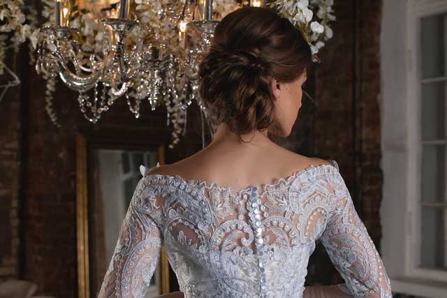 Embroidered lace