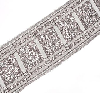 Chantilly Lace Trim #1