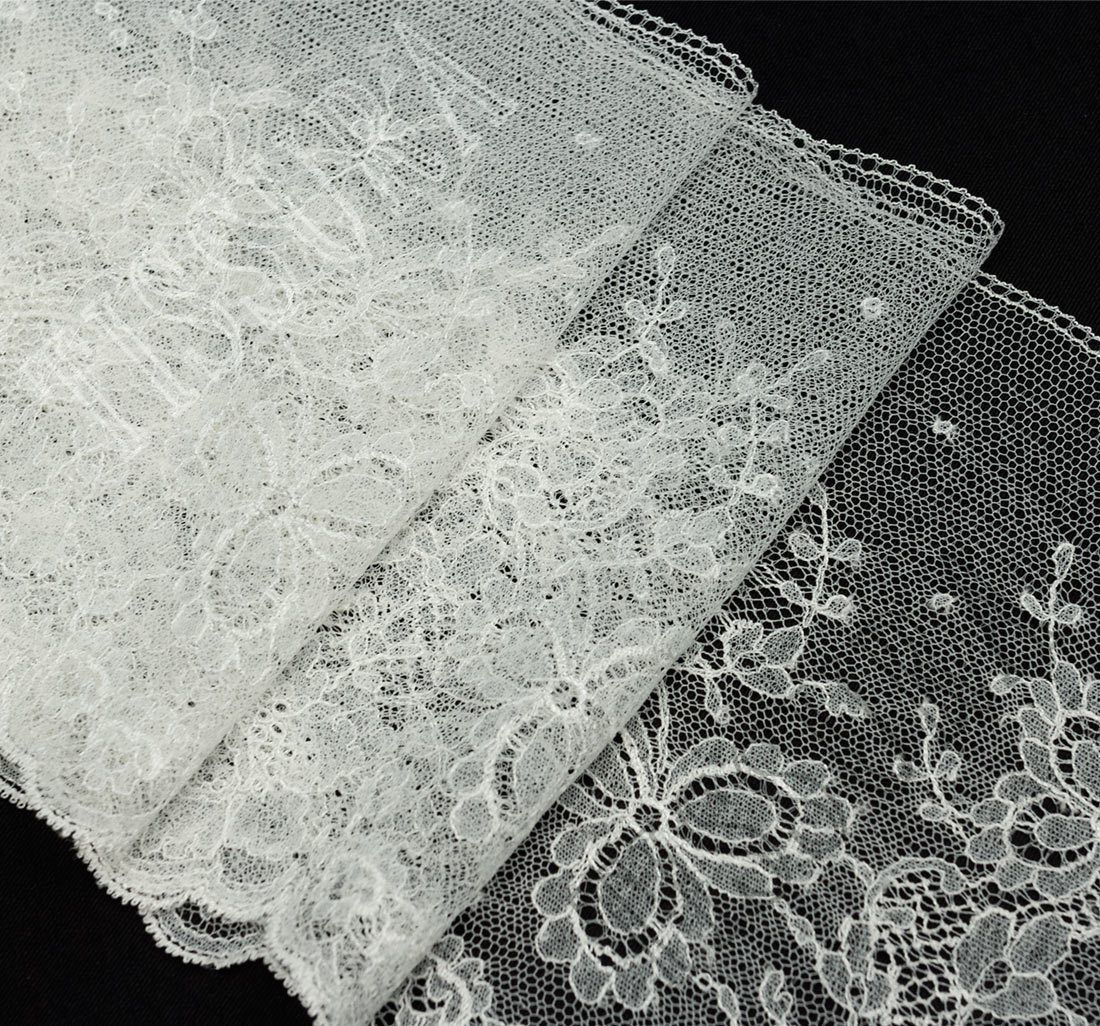 Assorted Chantilly Lace Trim Chantilly Trimmings From France By Solstiss Sa Sku At 33 Buy Luxury Fabrics Online