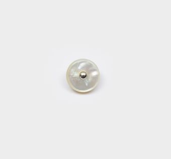 Mother of Pearl Buttons: Mother of Pearl/ Shell Round Women Buttons from Italy by Gritti Mother of Pearl Buttons #1