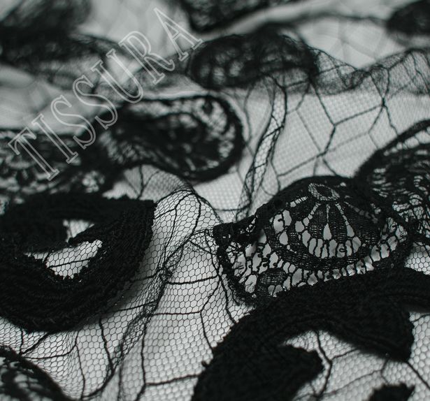 Spiral Embroidered Chantilly Lace #4