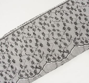 Chantilly Lace Trim #1