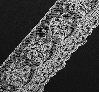 Chantilly Lace Trim #1